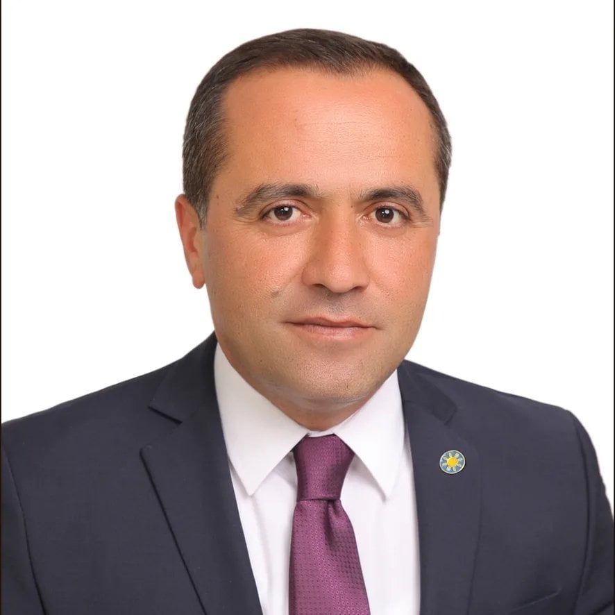 Ayla İlgün ve Turan Atilla Gazetemize Ziyarette Bulundu. Ayla İlgün ve Turan Atilla Gazetemize Ziyarette Bulundu.