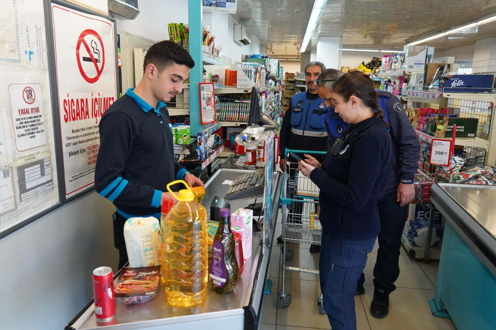 ZABITA'DAN MARKET DENETİMİ ZABITA'DAN MARKET DENETİMİ