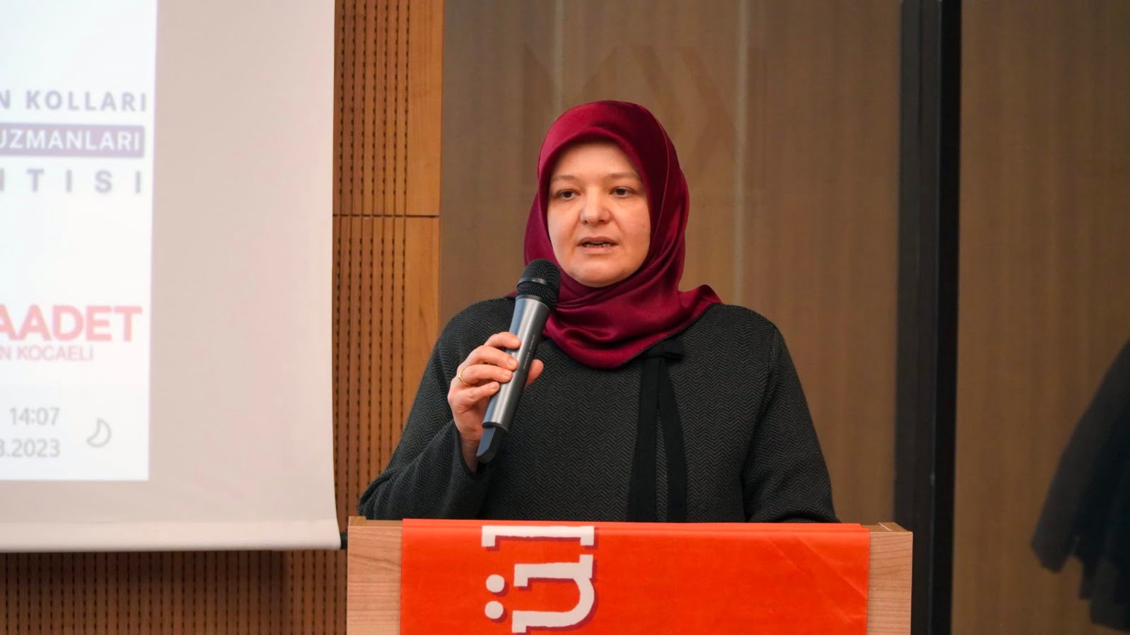 Saadet Kadınları Toplandı Saadet Kadınları Toplandı