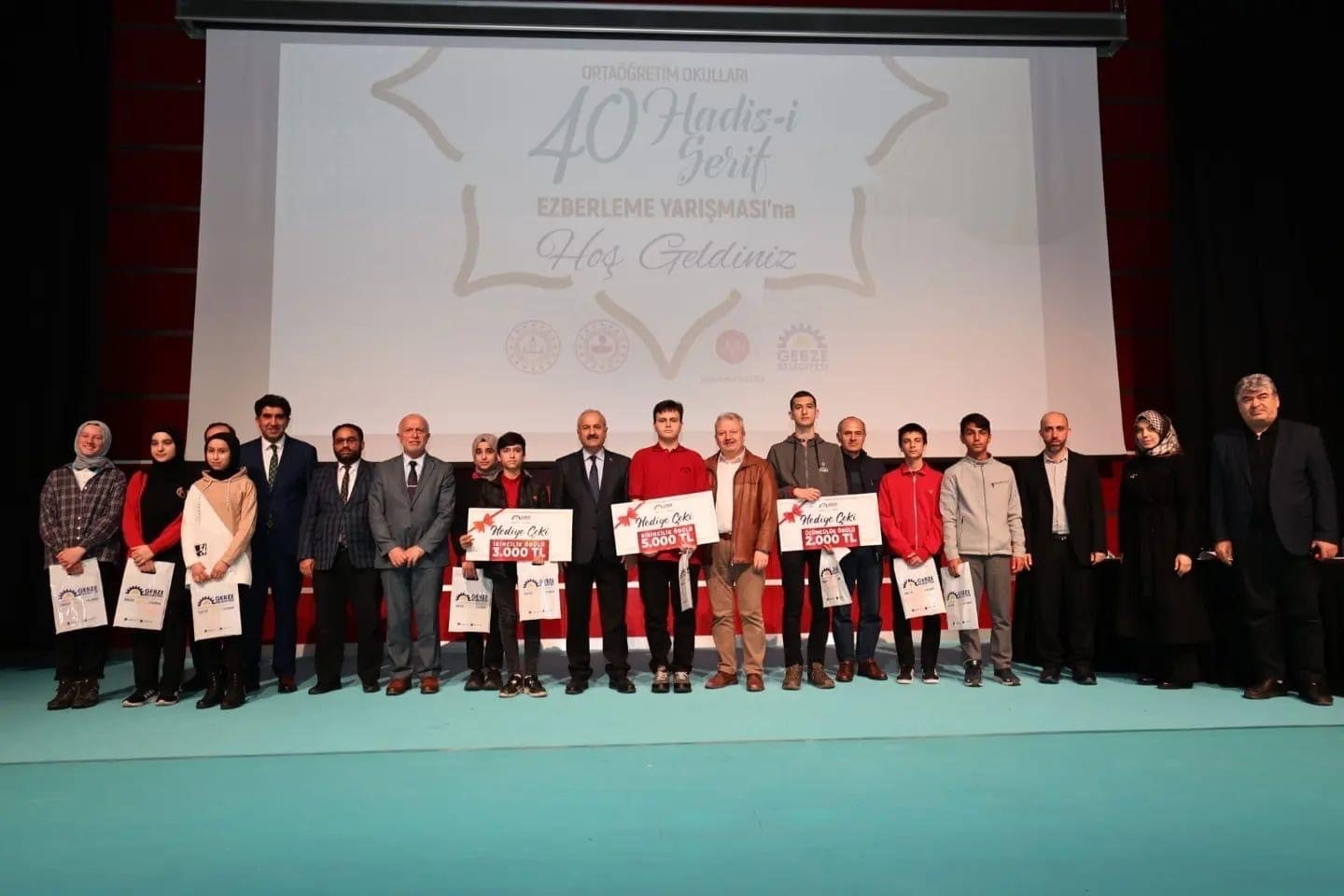 Öğrencilerin 40 hadis-i şerif heyecanı