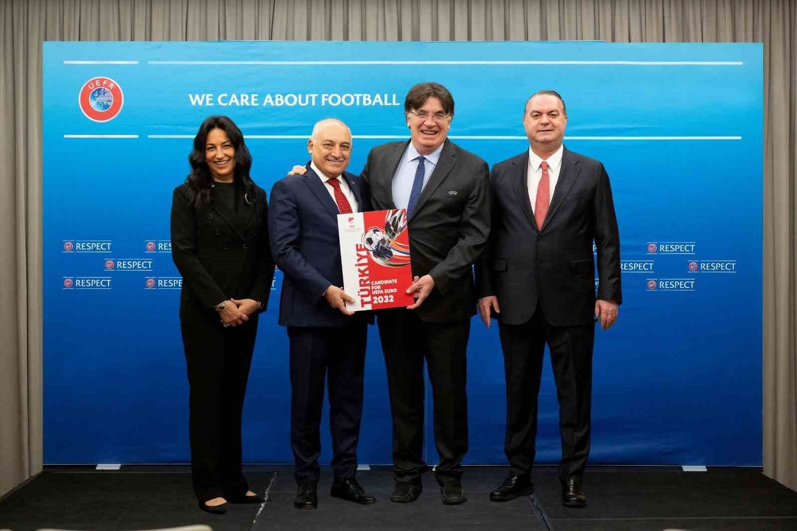 TFF, 2028 ve 2032 Avrupa Şampiyonası adaylık dosyasını UEFA’ya sundu