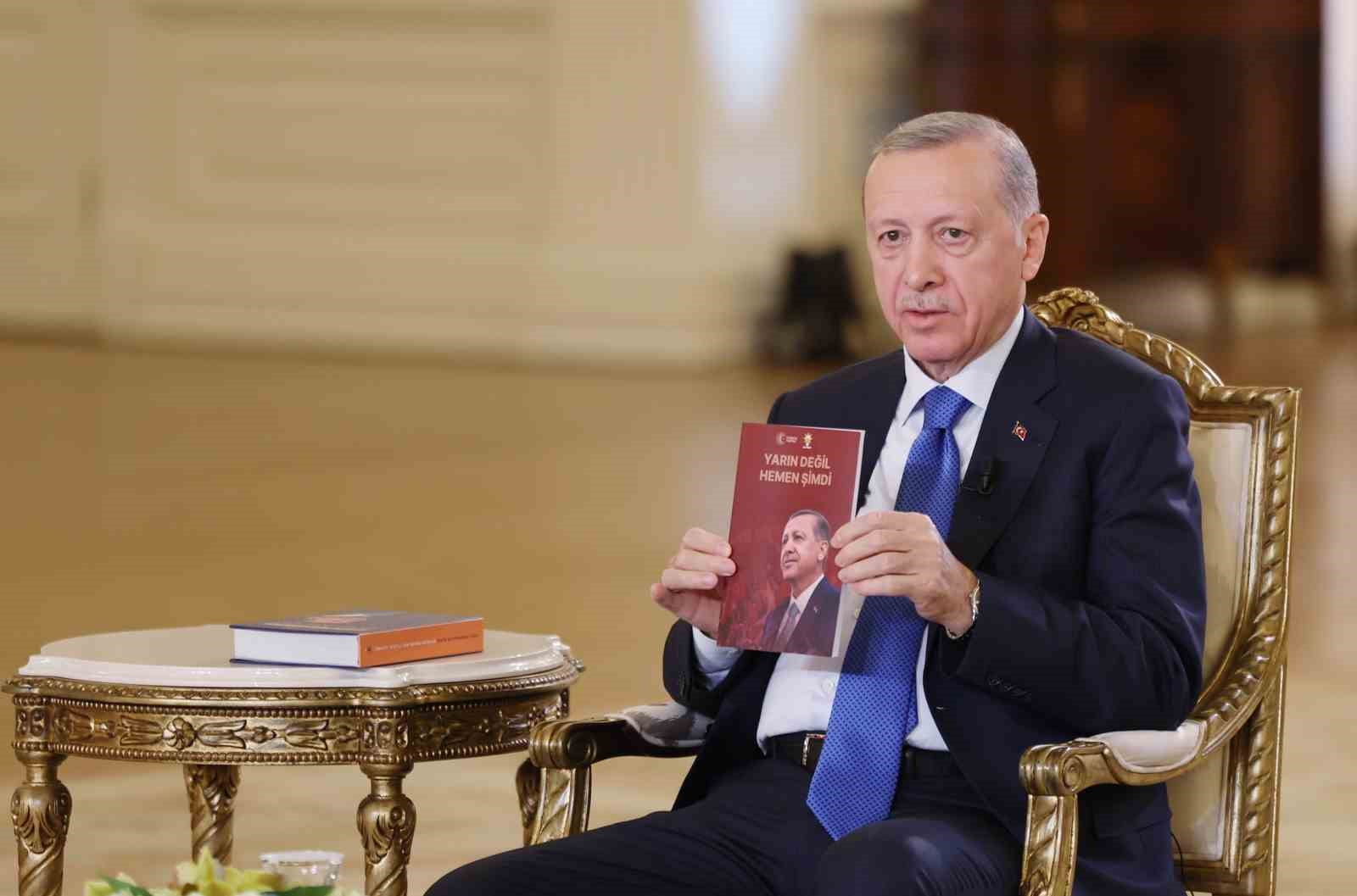 Cumhurbaşkanı Erdoğan: ”CHP ve masa ortakları, HDP’nin ve terör örgütü PKK/YPG’nin bölücülük ve Türkiye düşmanlığı üzerine kurulu gündemine teslim olmuştur”