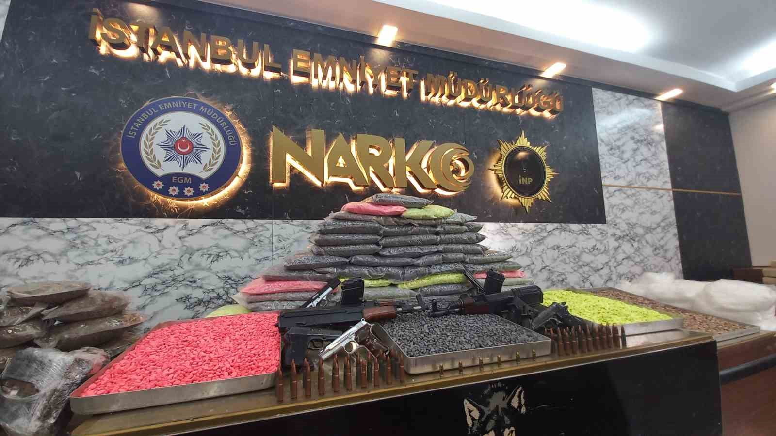 İstanbul’da zehir tacirlerine darbe: 773 kilo uyuşturucu madde ile 847 bin uyuşturucu hap ele geçirildi