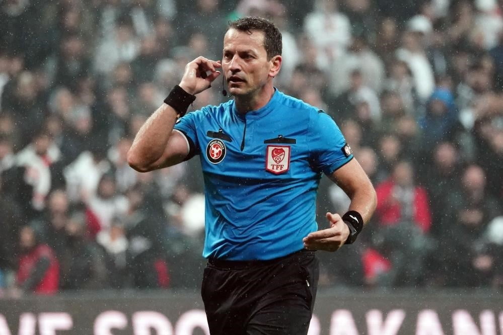 Trabzonspor – Beşiktaş maçını Volkan Bayarslan yönetecek