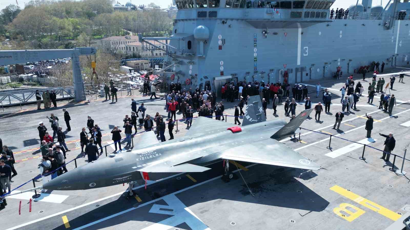 Vatandaşlardan TCG Anadolu’ya yoğun ilgi