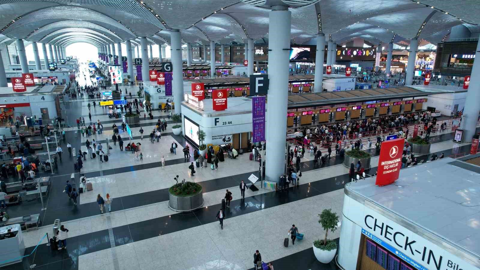 İstanbul Havalimanı’nda bayram yoğunluğu
