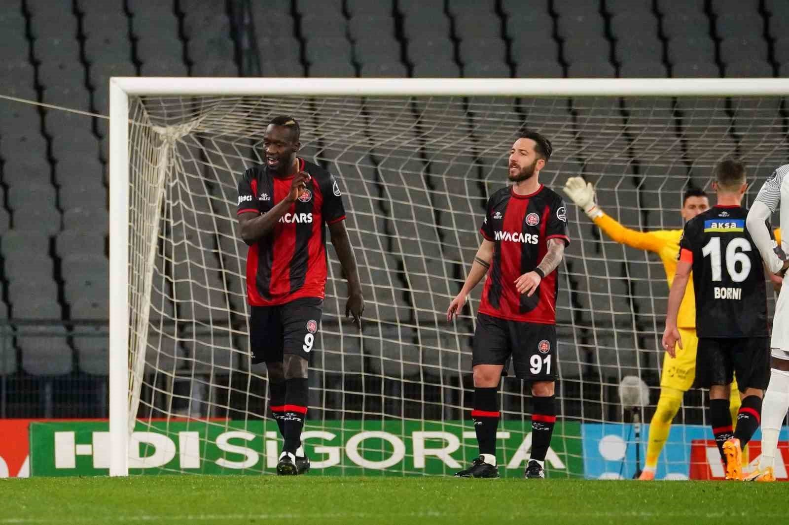 Spor Toto Süper Lig: Fatih Karagümrük: 4 – Ümraniyespor: 2 (Maç sonucu)