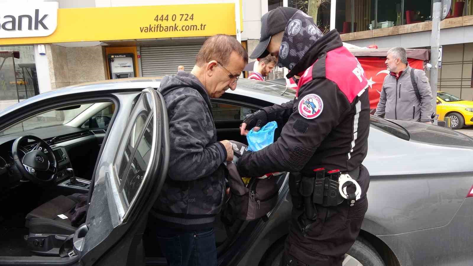 Taksim’de bayram öncesi huzur uygulaması