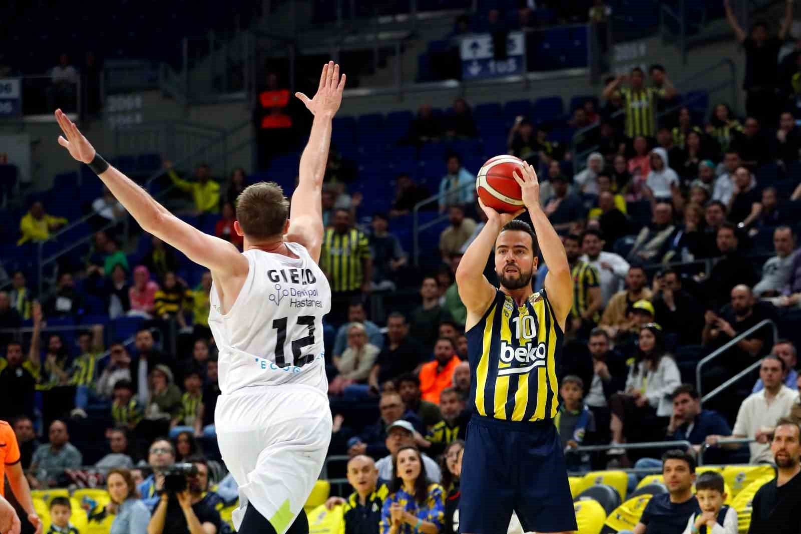 Türkiye Sigorta Basketbol Süper Ligi: Fenerbahçe: 79 – Merkezefendi Belediyesi: 72