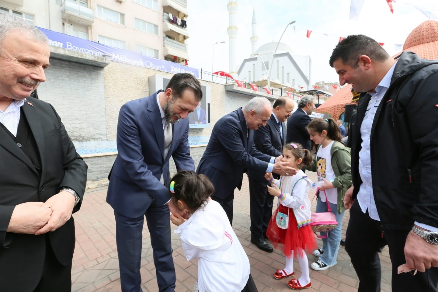 Derince’de bayramlaşmaya yoğun ilgi