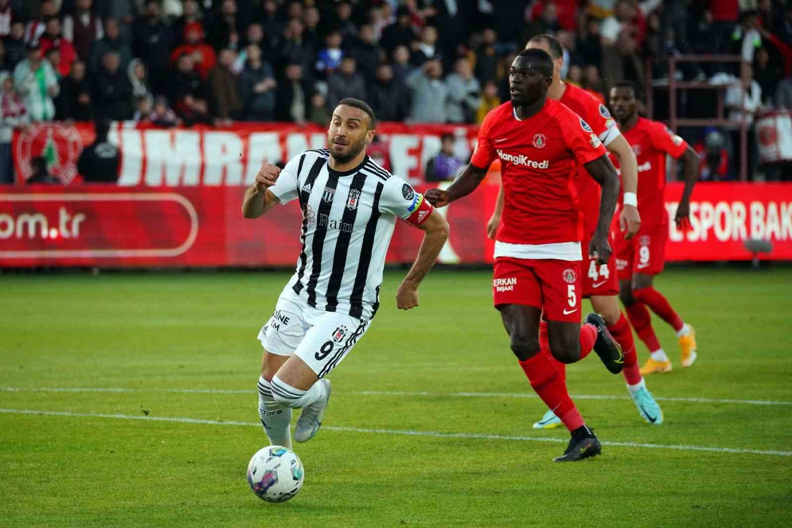 Spor Toto Süper Lig: Ümraniyespor: 0 – Beşiktaş: 1 (İlk yarı)