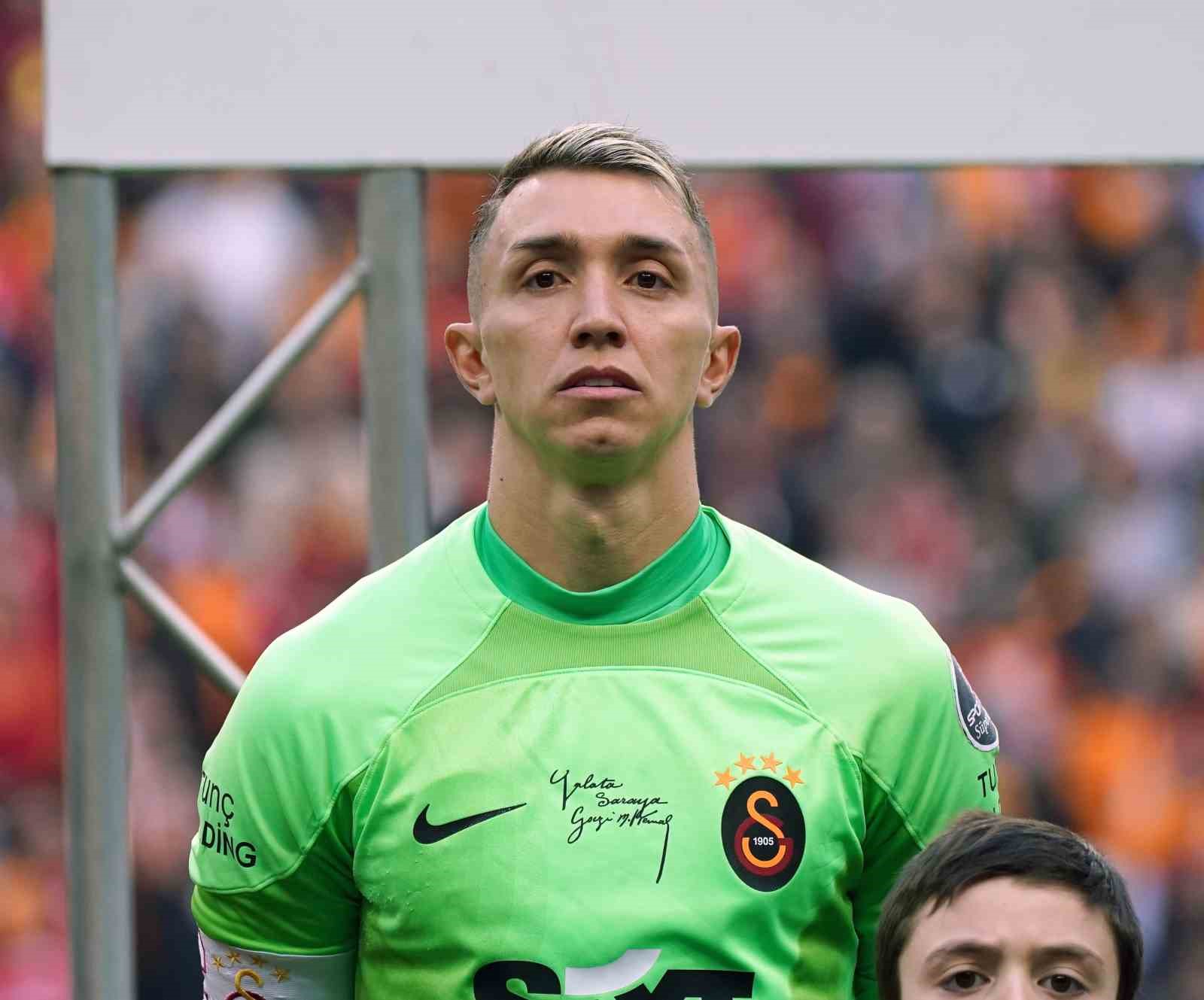 Fernando Muslera 450. maçına çıktı
