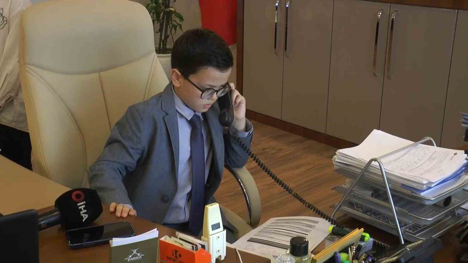 “Koltuk 1 günlük” demedi, projeleri için faaliyete geçti