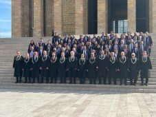AYM Başkanı Arslan, Anıtkabir’i ziyaret etti