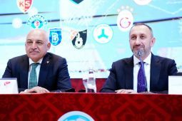 Türk Telekom, e-Süper Lig isim ve yayın hakları için TFF ile imza töreni düzenlendi