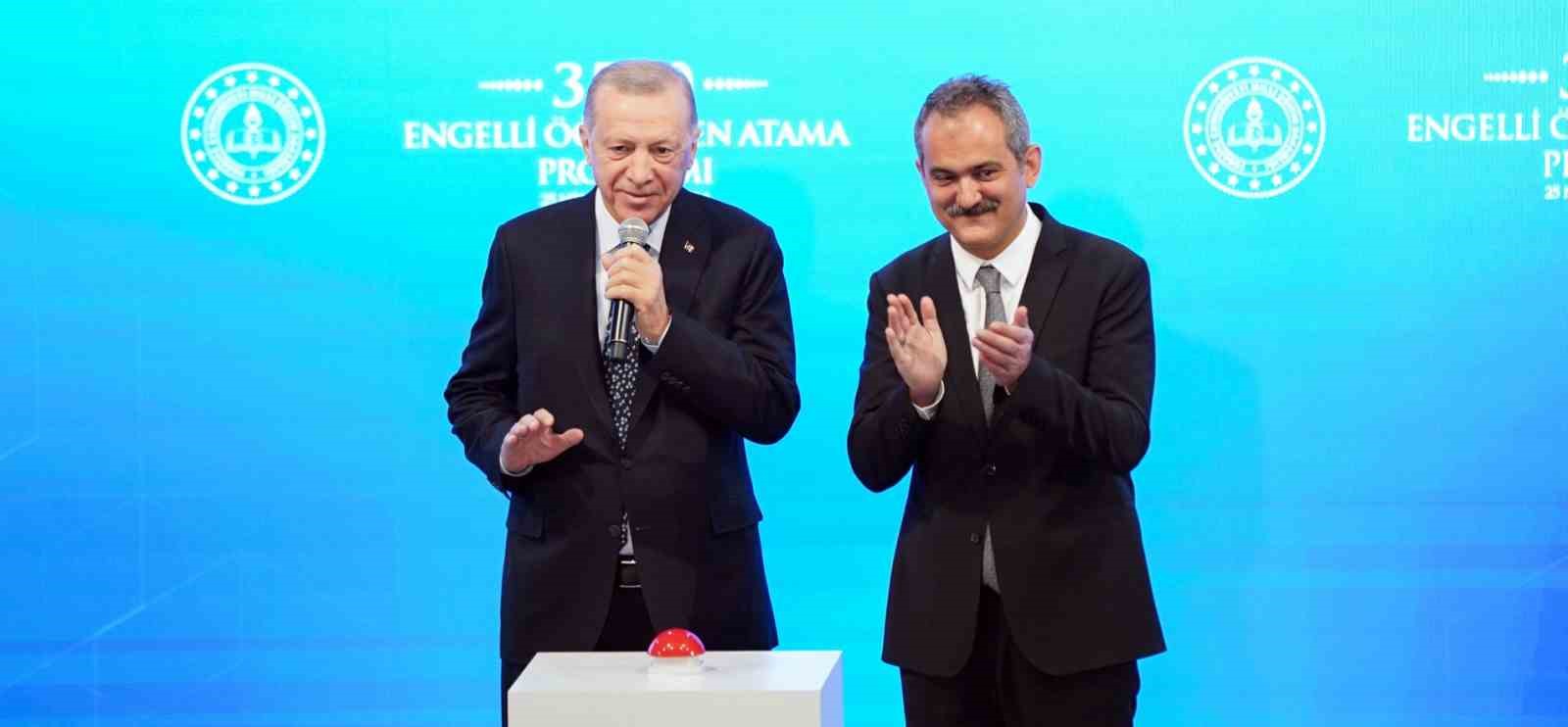 Cumhurbaşkanı Erdoğan: “Atanamayan tüm engelli öğretmen adaylarımızın atamasını gerçekleştirdik”