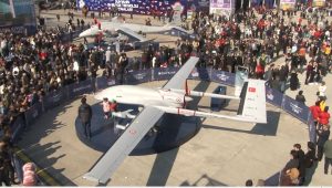 TEKNOFEST’te Gökbey ve Bayraktar TB3 yoğun ilgi gördü
