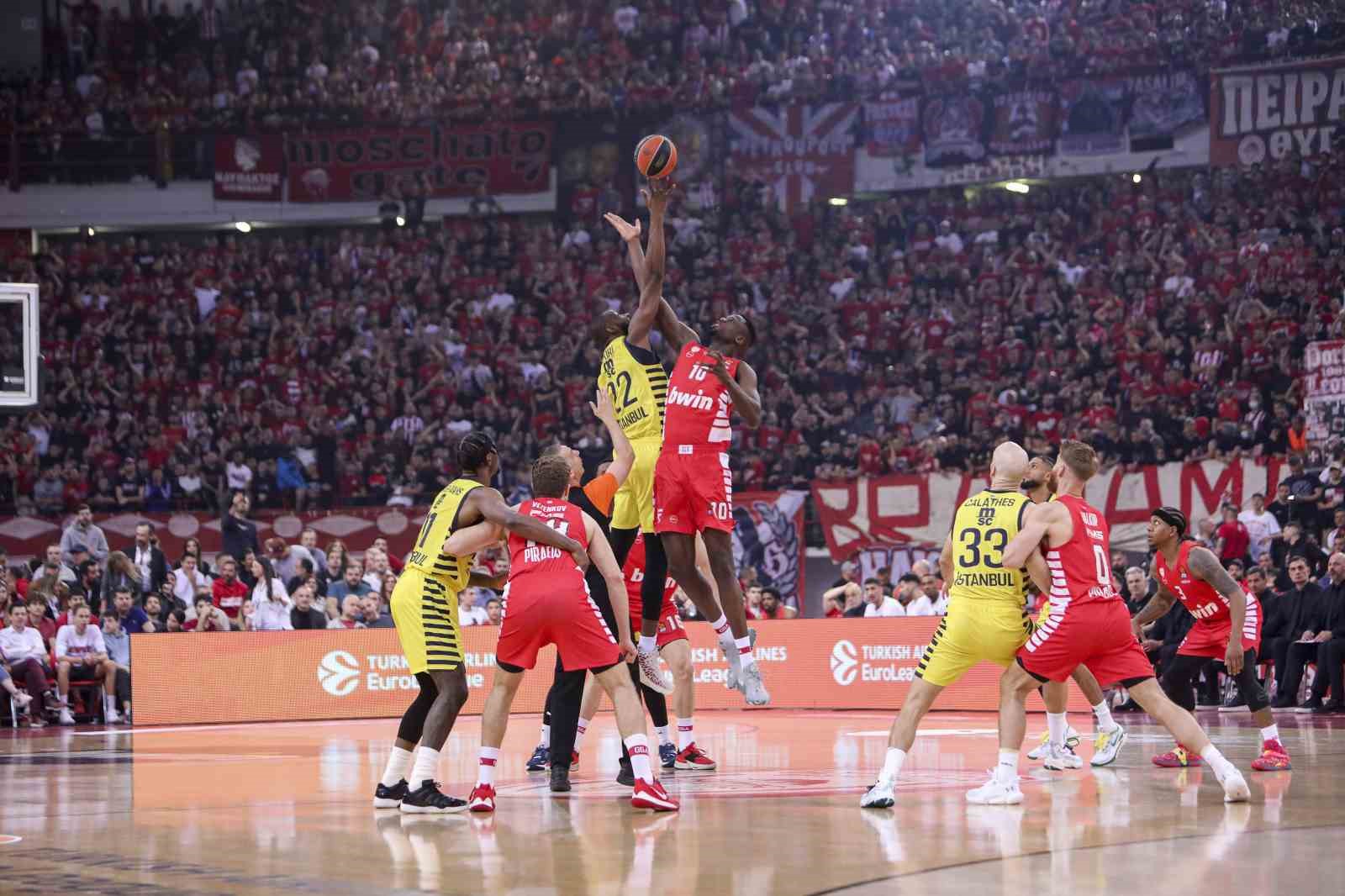Fenerbahçe seriyi eşitledi