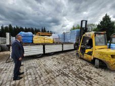 Gölcük, depremzedelerin yanında olmaya devam ediyor