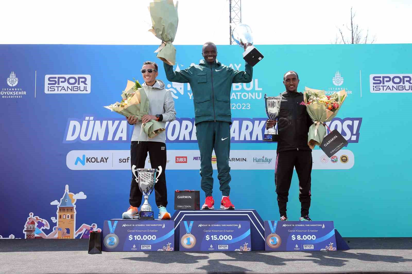 N Kolay Yarı Maratonu’nda ödüller sahiplerini buldu