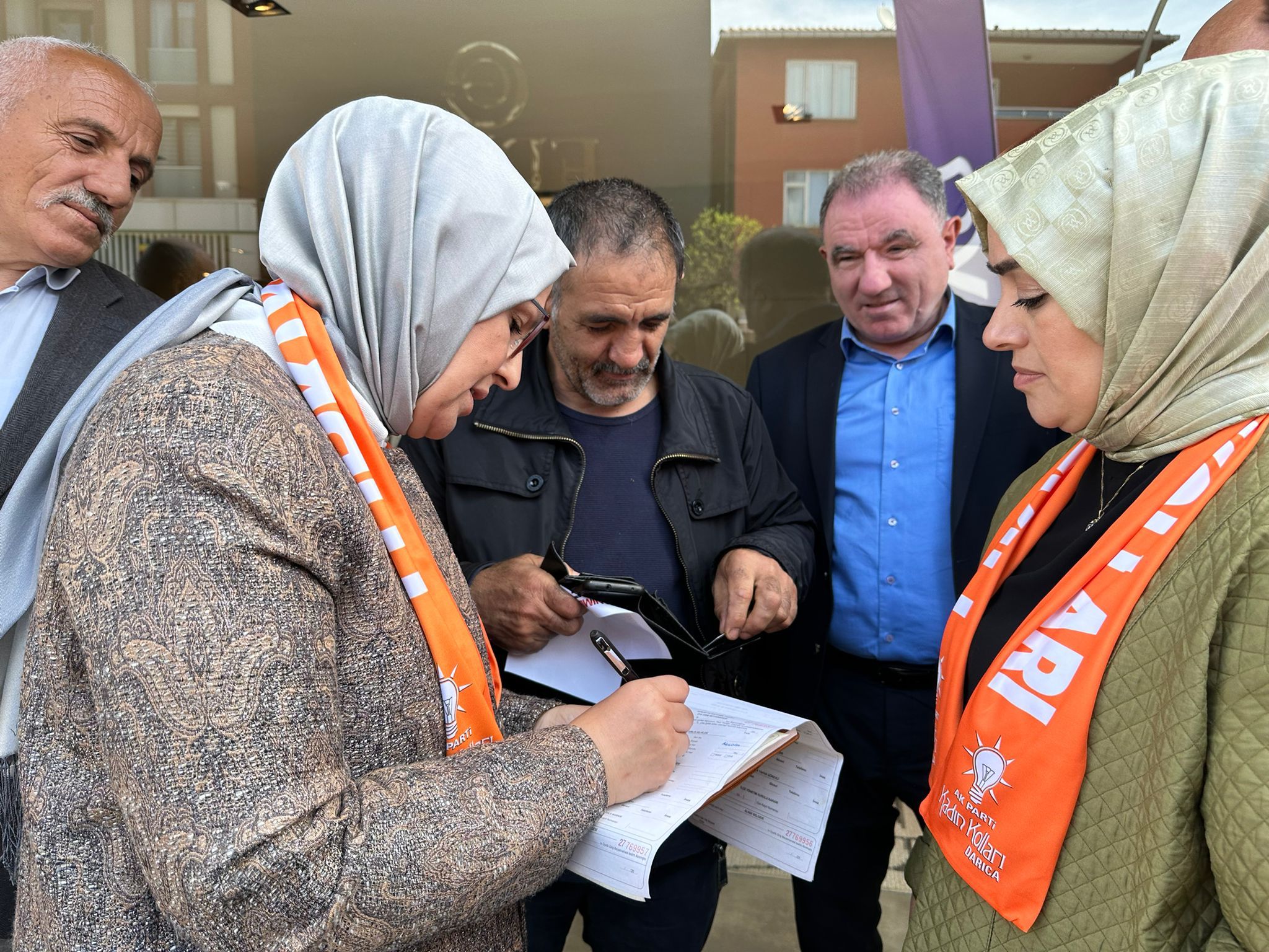 Katırcıoğlu Darıca’da Vatandaşla Buluştu