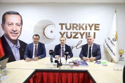 Şahin Talus: “Bizim Yaptıklarımızı Vadediyorlar”