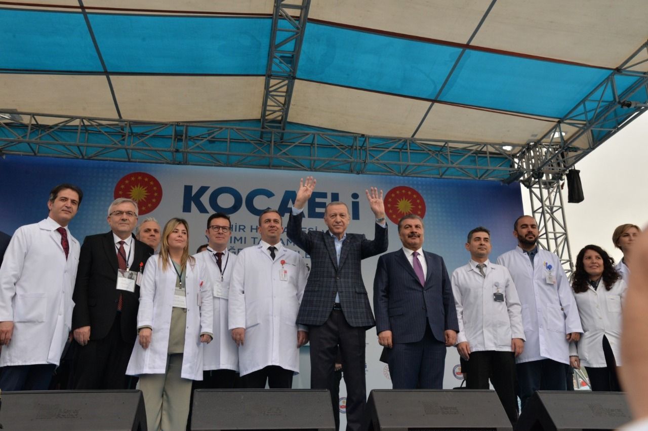 CUMHURBAŞKANI ERDOĞAN KOCAELİ ŞEHİR HASTANESİ AÇILIŞI VE 11 TOPLU AÇILIŞ BAYRAMI’NA KATILDI;