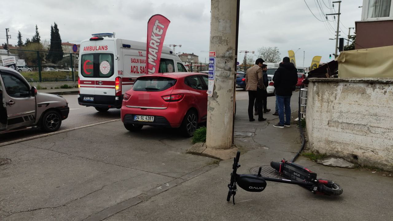 Otomobil İle Scooter Çarpıştı: 1 Yaralı