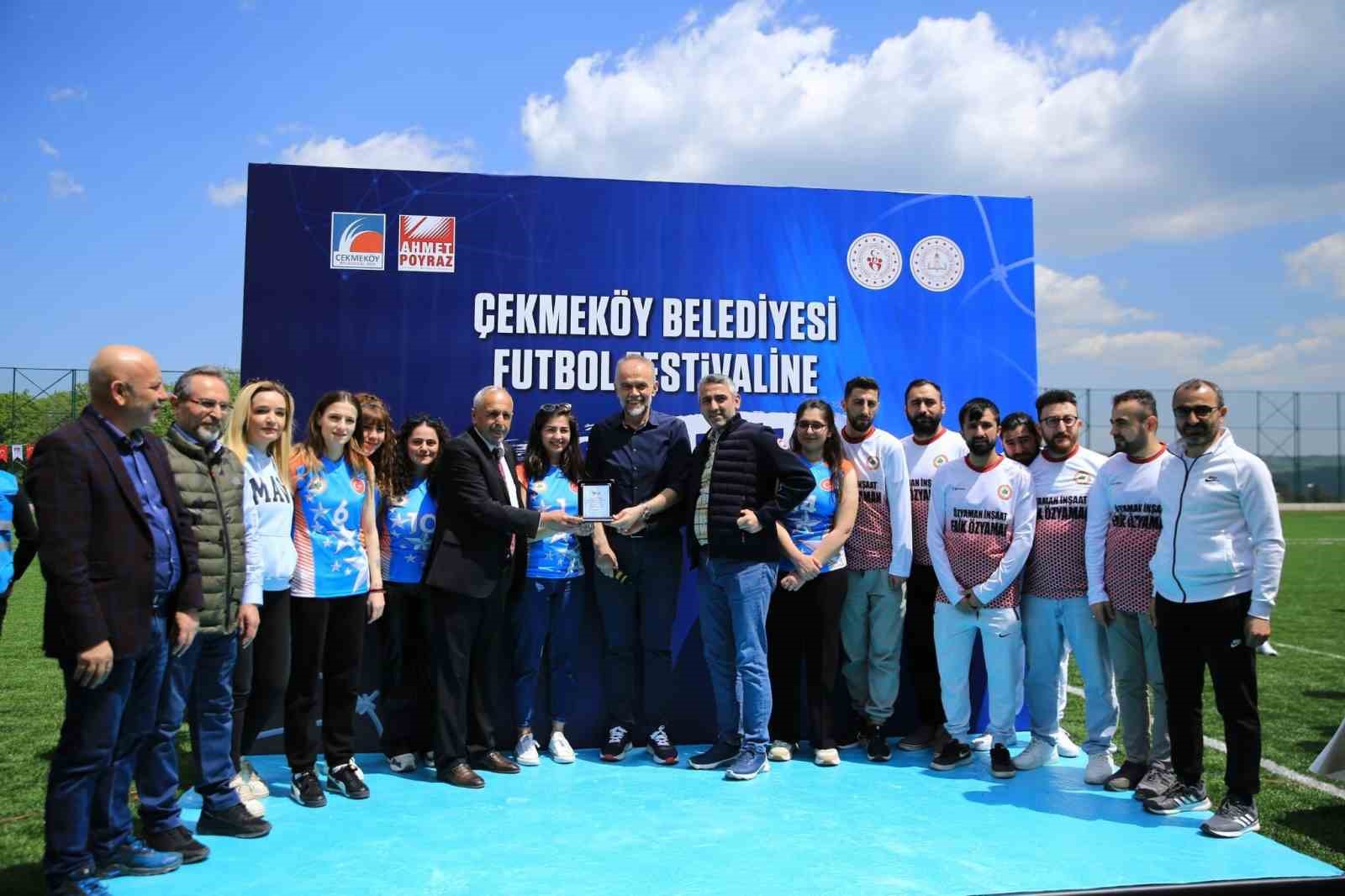 Çekmeköy’de minikler için dev futbol organizasyonu