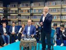 Numan Kurtulmuş: “Seçme ve seçilme yaşının 18’e indirilmesi Türkiye için devrim niteliğinde bir adımdır”