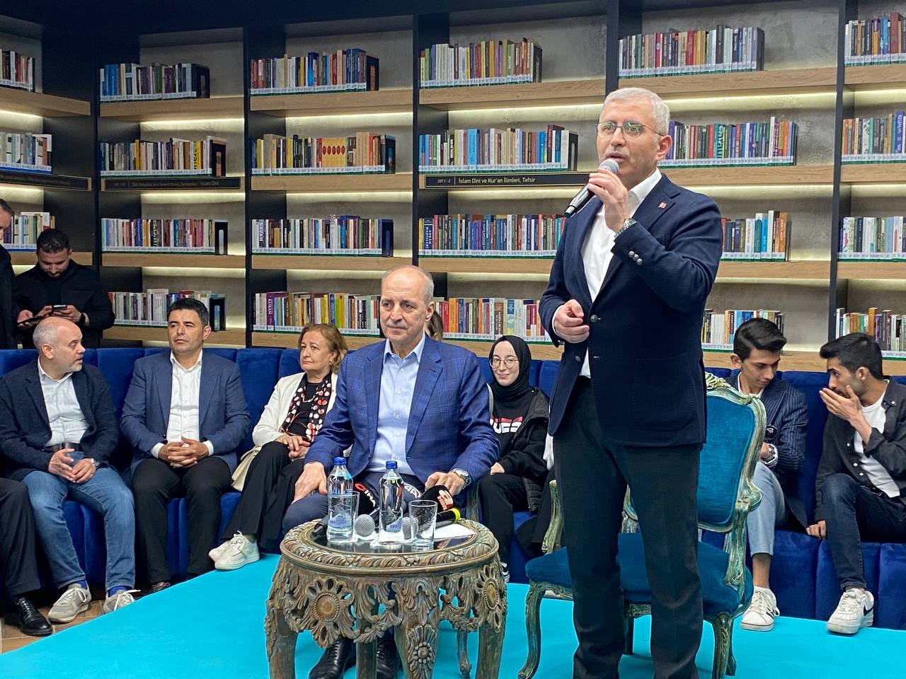 Numan Kurtulmuş: “Seçme ve seçilme yaşının 18’e indirilmesi Türkiye için devrim niteliğinde bir adımdır”