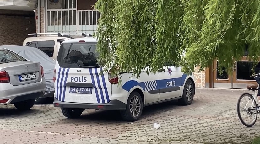 İstanbul’da yeni ev sahibi dehşeti kamerada: Kadına ve engelli kızına küfürler yağdırdı
