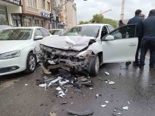 Güngören’de zincirleme kaza: 1’i ağır 2 yaralı