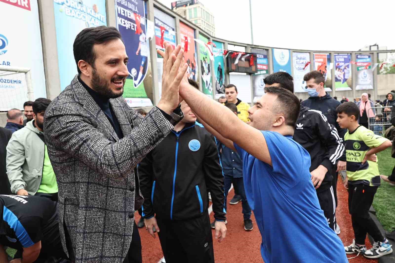 Bağcılar’da Çocuk Maratonu’nda minikler doyasıya eğlendi