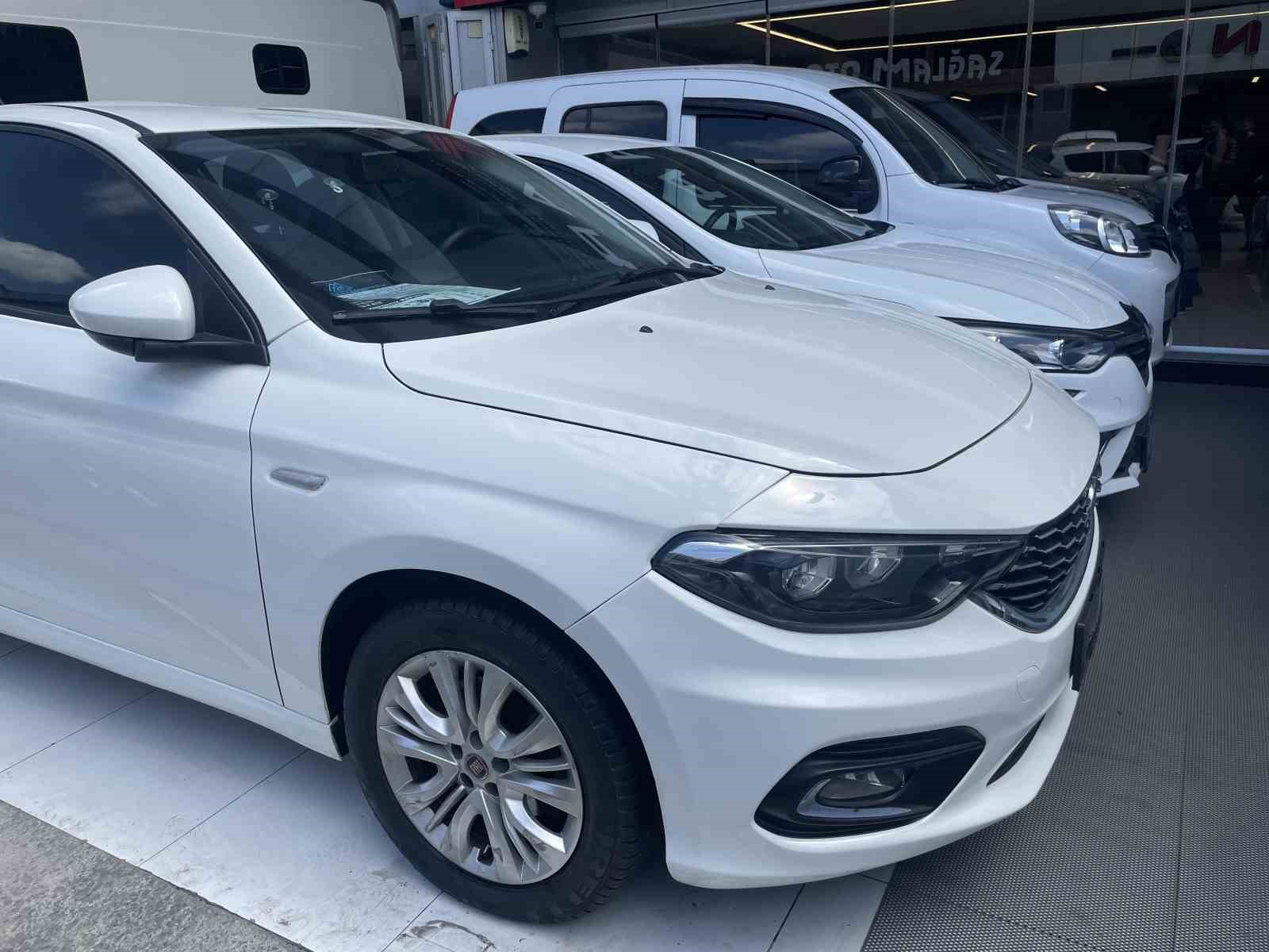İkinci el otomobil fiyatı sıfır fiyatını geçti