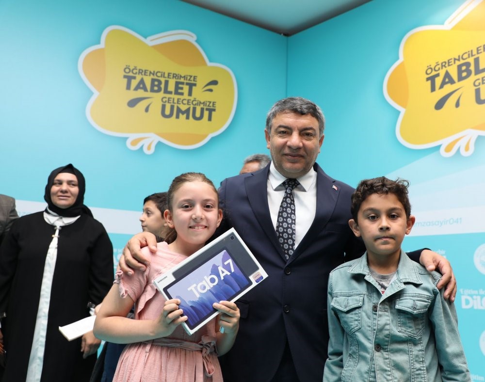 5. sınıf öğrencileri tabletlerine kavuşuyor
