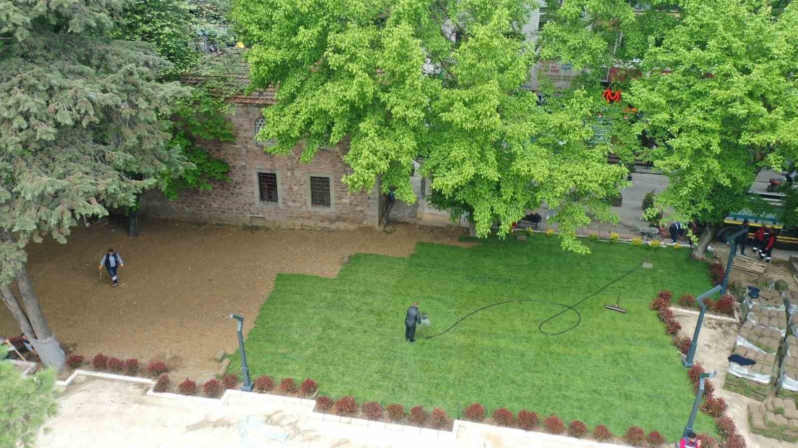 Yeni Cuma Parkı’nda dönüşüm başladı