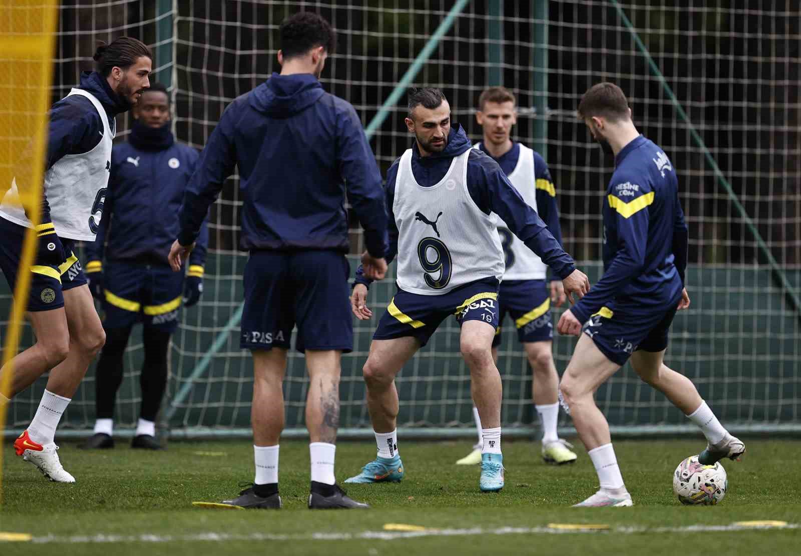 Fenerbahçe’de Trabzonspor maçı hazırlıkları başladı