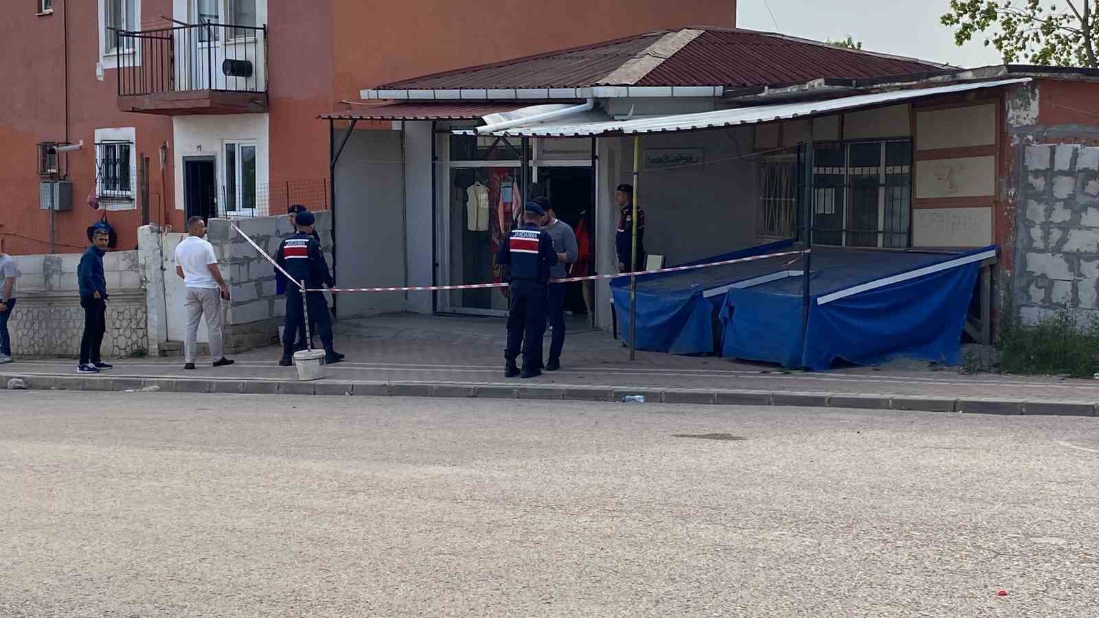 Tuhafiye dükkanında tabancayla vurulan yaşlı hayatını kaybetti