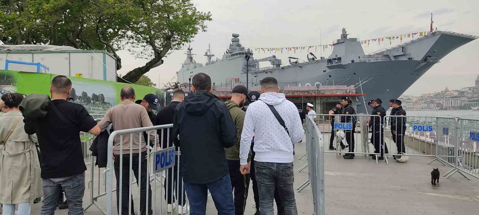 TCG Anadolu İstanbul Sarayburnu’nda yeniden ziyarete açıldı