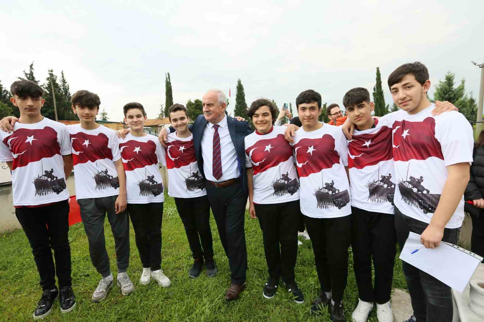 Derince’de 19 Mayıs coşkusu erken başladı