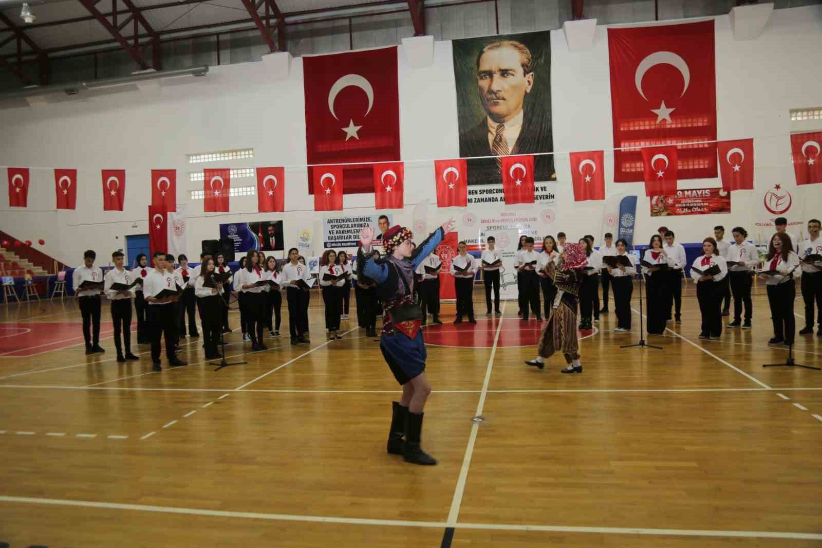 En özel günde en özel gösteriler