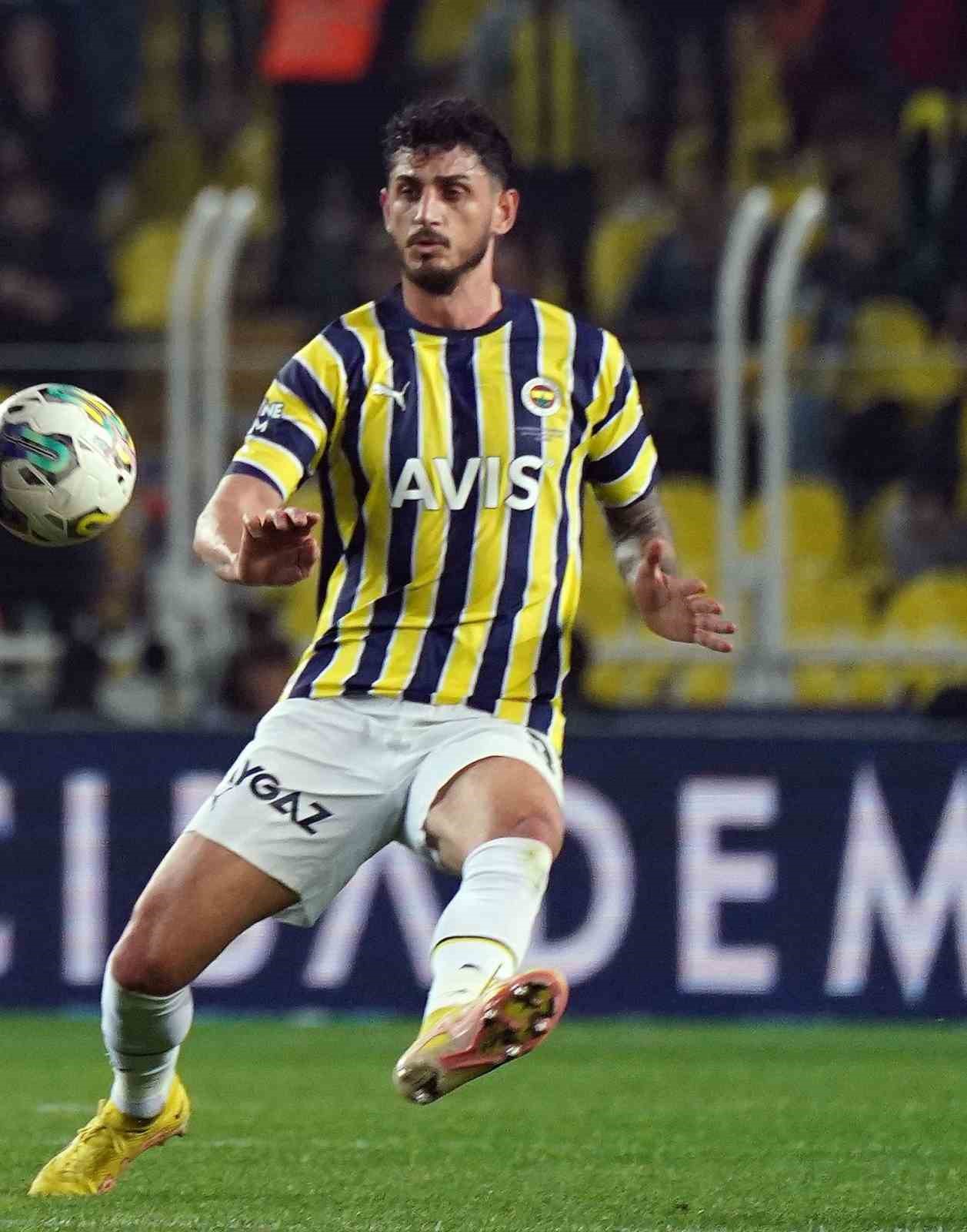 Fenerbahçeli Samet Akaydin’den iddialara yanıt