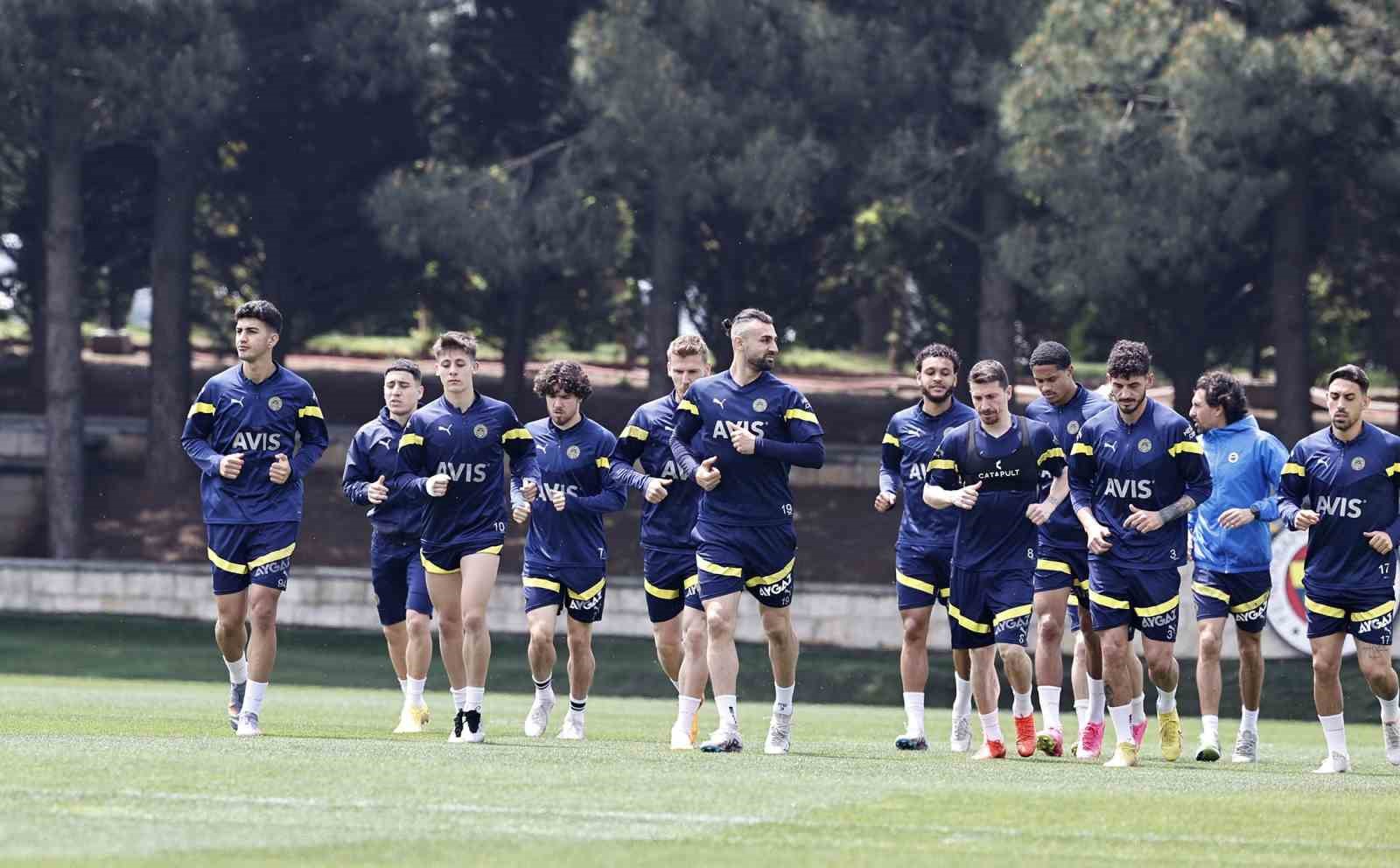 Fenerbahçe, Sivasspor maçı hazırlıklarını sürdürdü