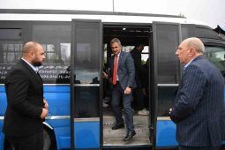 Dolmuşta Başkan sürprizi