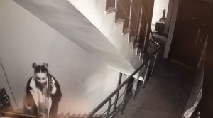 İstanbul’da akıl almaz tuzak kamerada: Buluşma vaadiyle eve çağırıp gasp ettiler