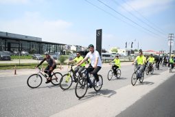 Başkan Kocaman gençlerle pedal çevirdi