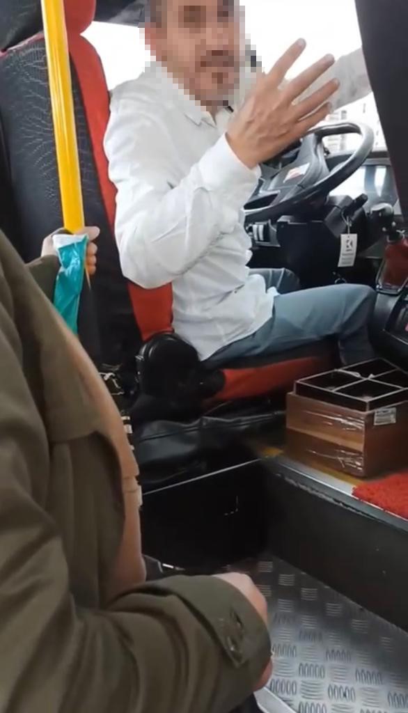 Kartal’da minibüste ’bebek arabası’ tartışması