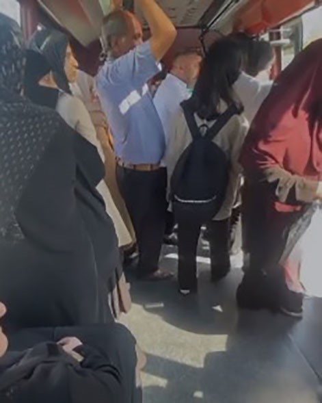 Başakşehir’de şoför ücret ödemeyen öğrencileri minibüsten indirdi