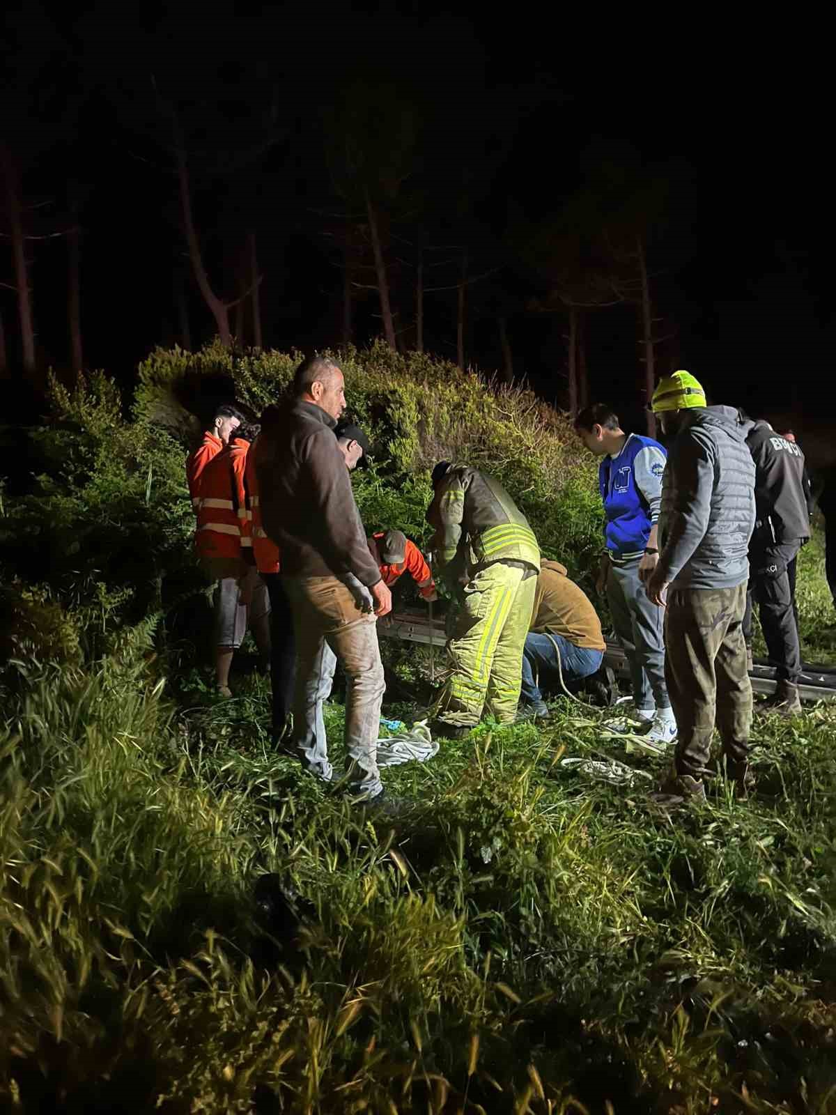 Beykoz’da kuyuya düşen vatandaş 1 saatlik çalışmanın ardından çıkarıldı